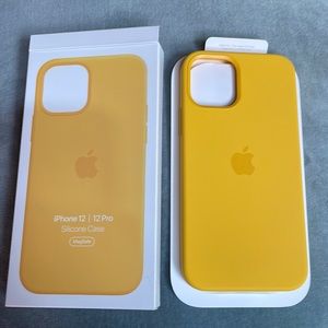 Apple Silicone iPhone 12/12 Pro Case